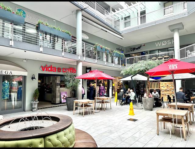 1 BEDROOM APARTMENT SOLD IN SEA POINT